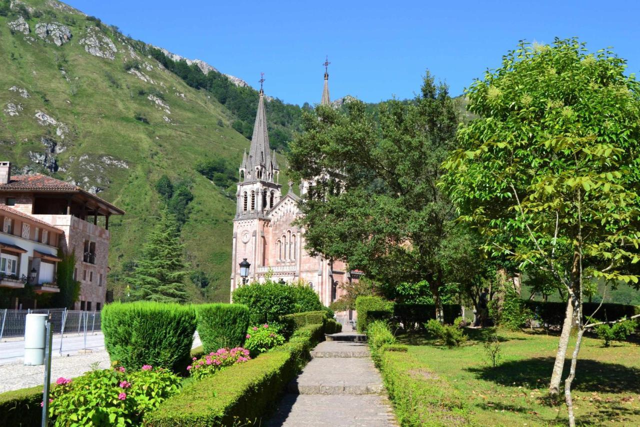 Villa Casa Palo Balcón a Picos de Europa Arriondas Exterior foto